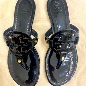 Only worn a couple times, practically new! Do not have box, but have travel bag